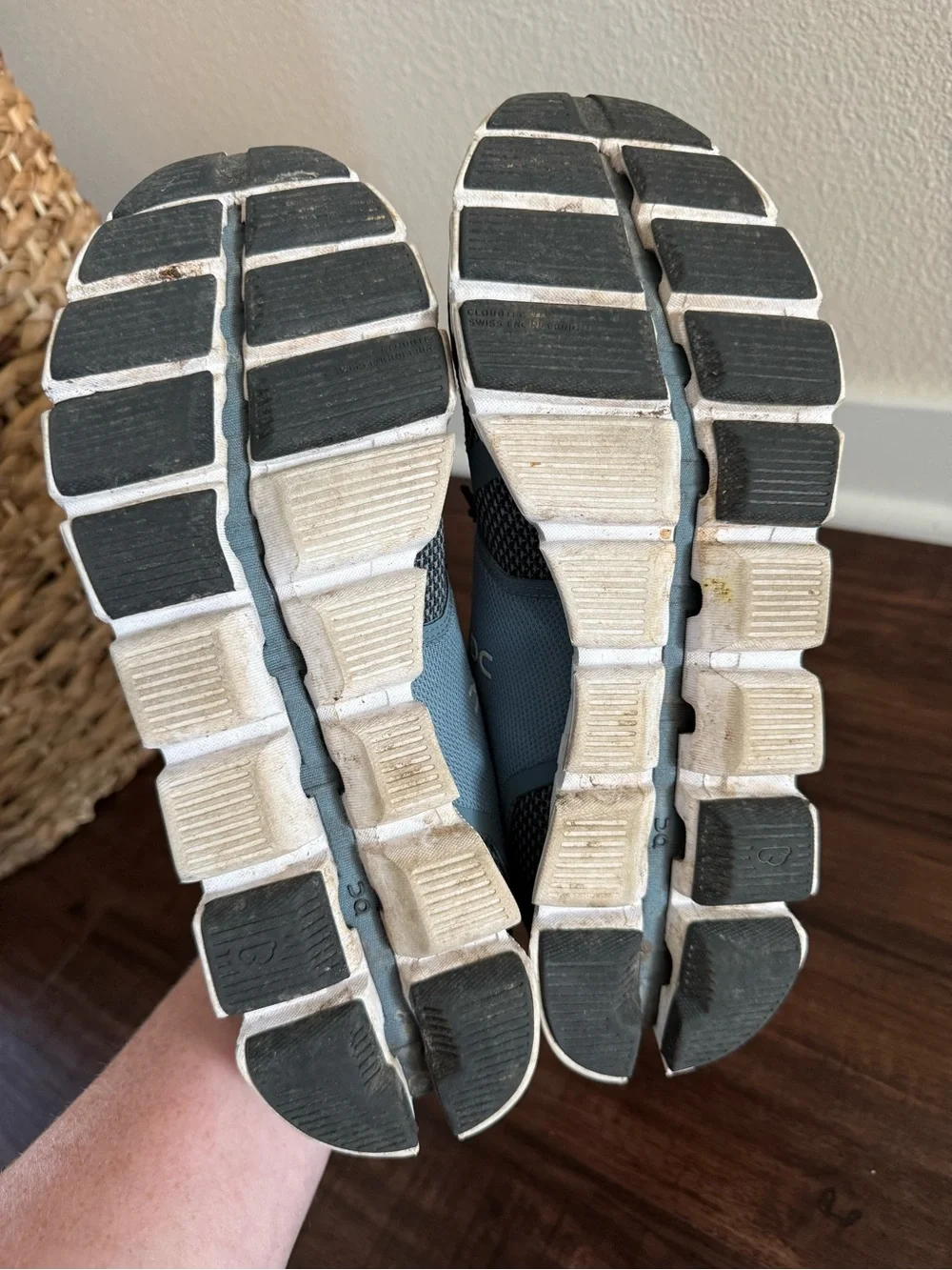 On Cloud 2.0 Women’s Running Shoes Size 9.5 Blue Gray